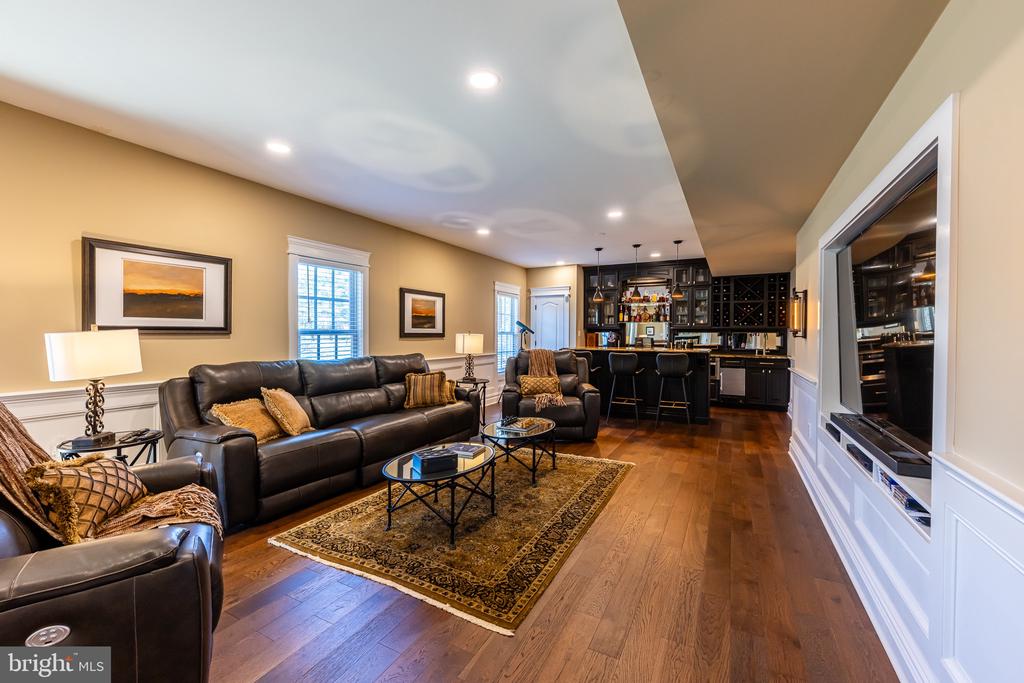 8125 CROOKED OAKS COURT