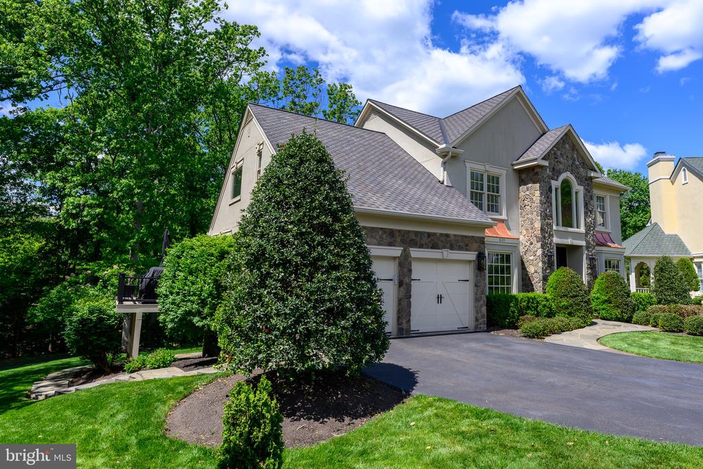 8125 CROOKED OAKS COURT