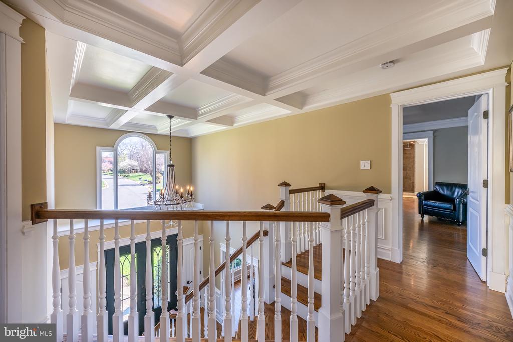 8125 CROOKED OAKS COURT