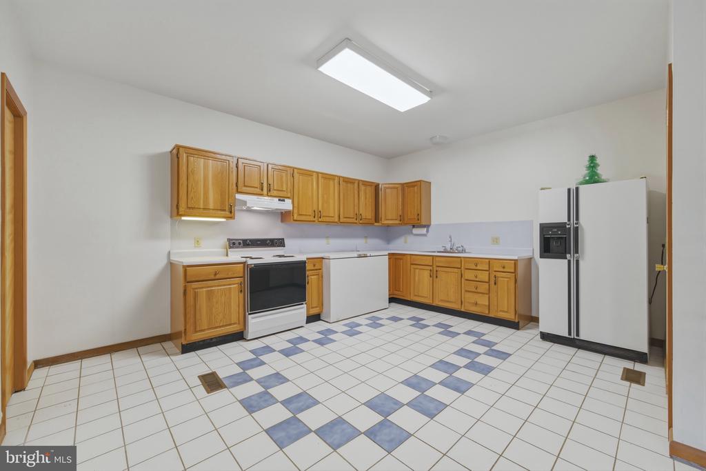 1639 SUGAR HILL ROAD