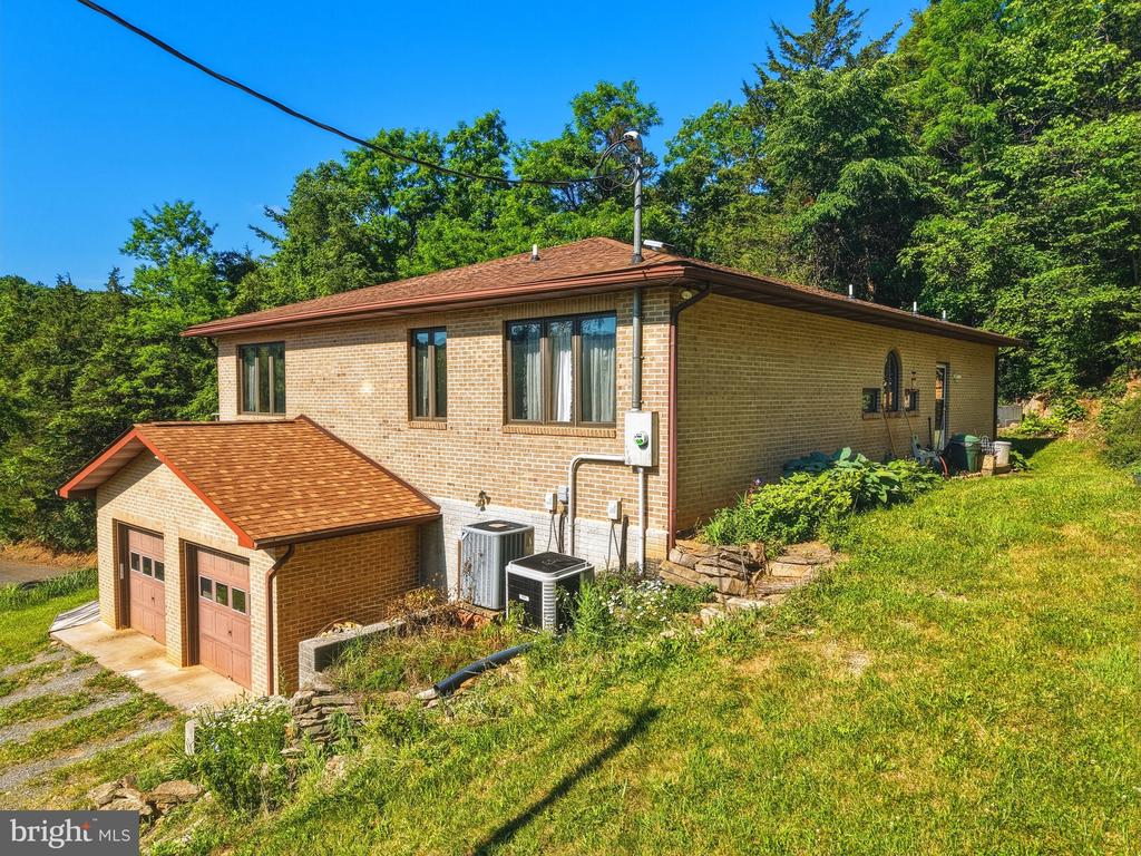 1639 SUGAR HILL ROAD