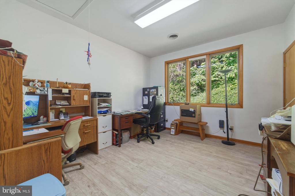 1639 SUGAR HILL ROAD