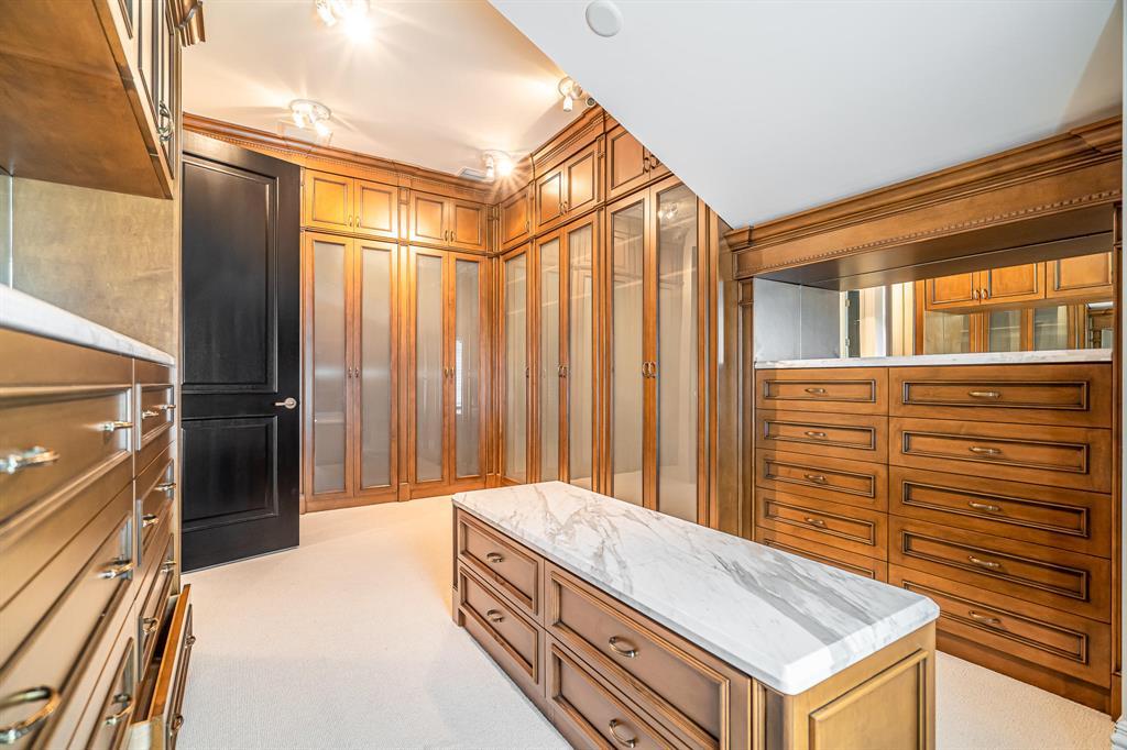485 NE Spanish Trail Trail