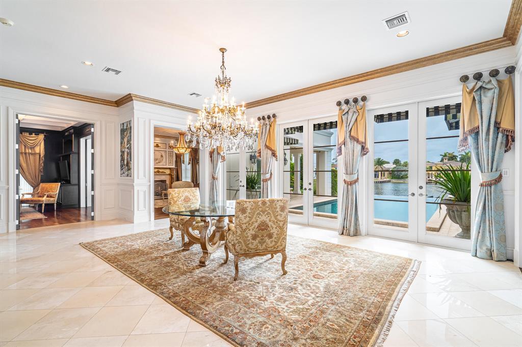 485 NE Spanish Trail Trail