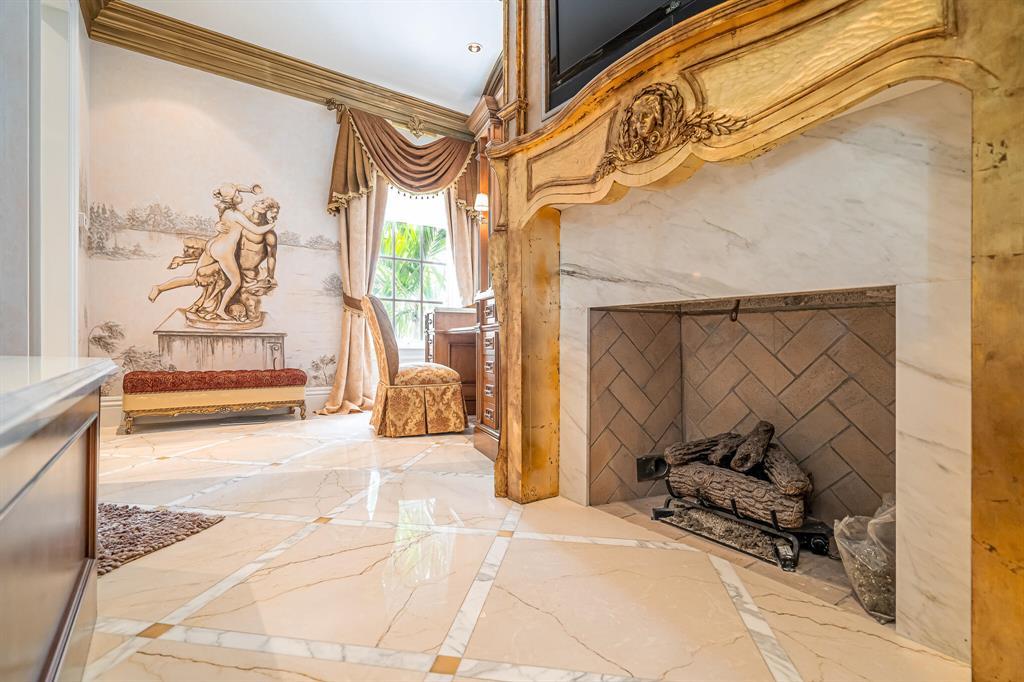 485 NE Spanish Trail Trail