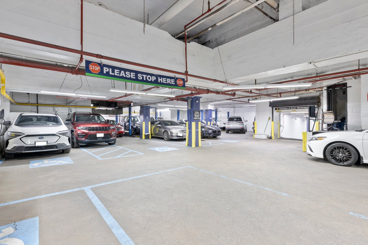 80 Park Avenue - Garage