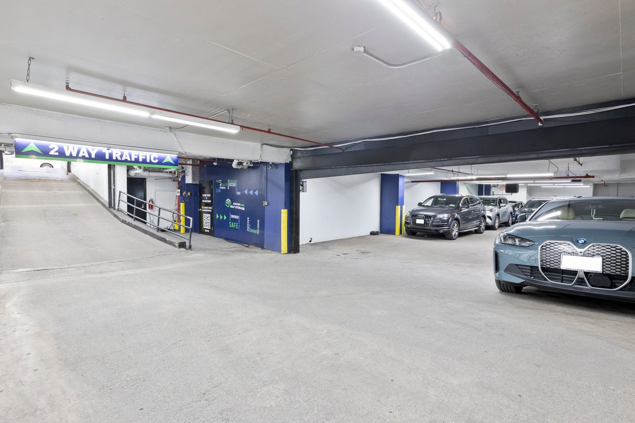 80 Park Avenue - Garage