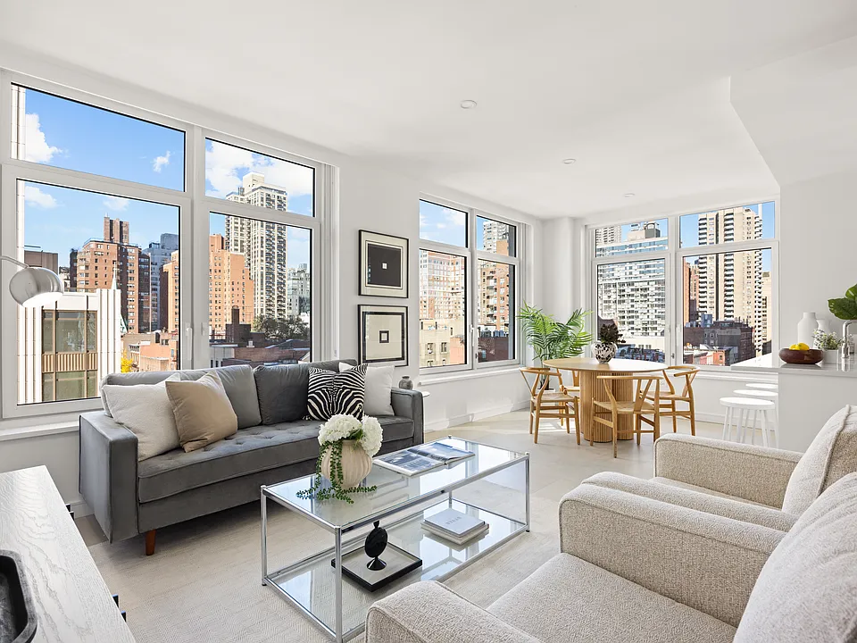 300 E 83rd St Unit: 15B       