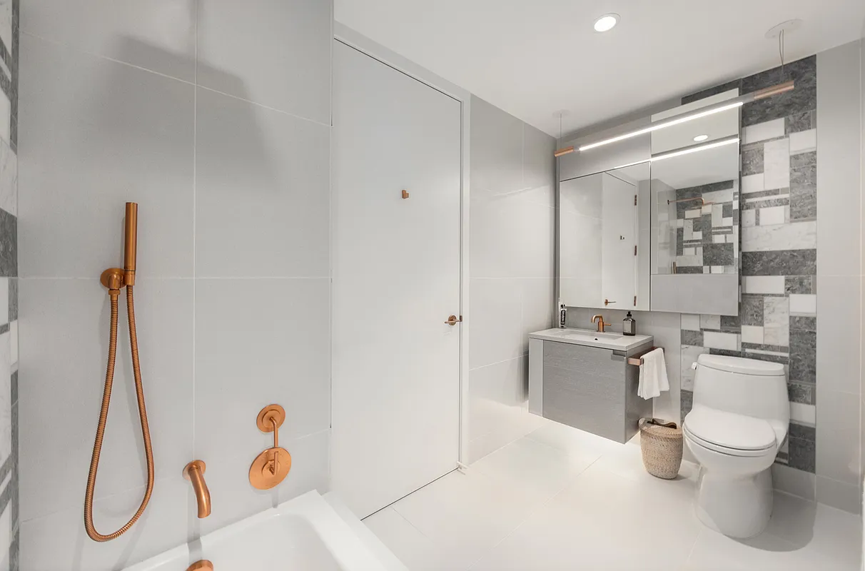 1 City Point Unit: 66C