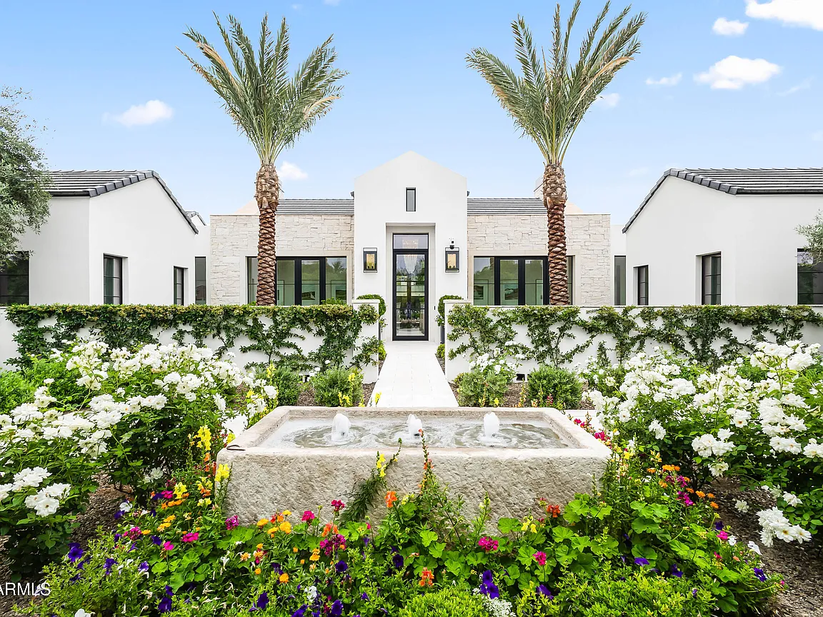 5531 E MOCKINGBIRD Lane