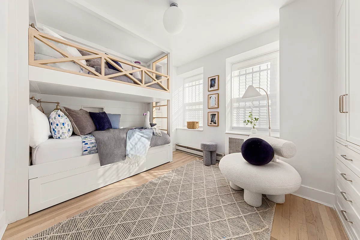 31 West 93rd Street Unit: 1D
